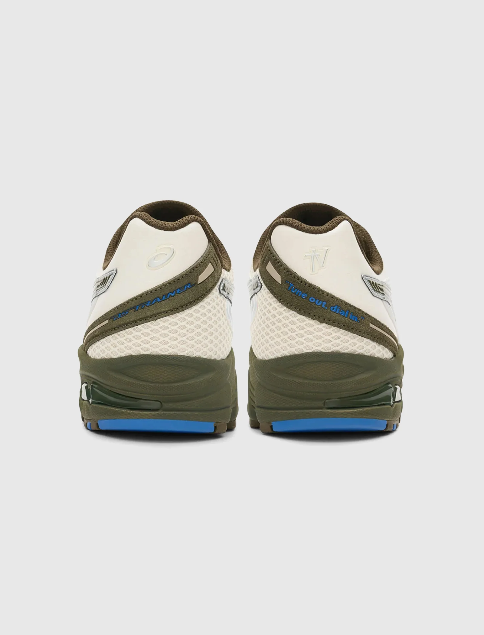 TEMPTATION VACATION GEL-DS TRAINER 24 "WHITE/BLACK" - Image 4