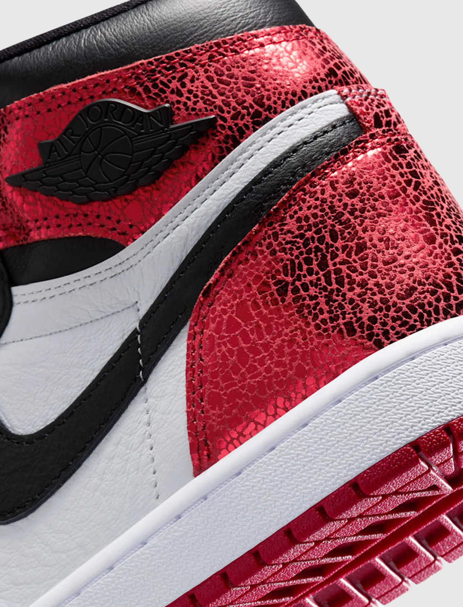 WOMEN'S AIR JORDAN 1 HI OG "VARSITY RED" - Image 3